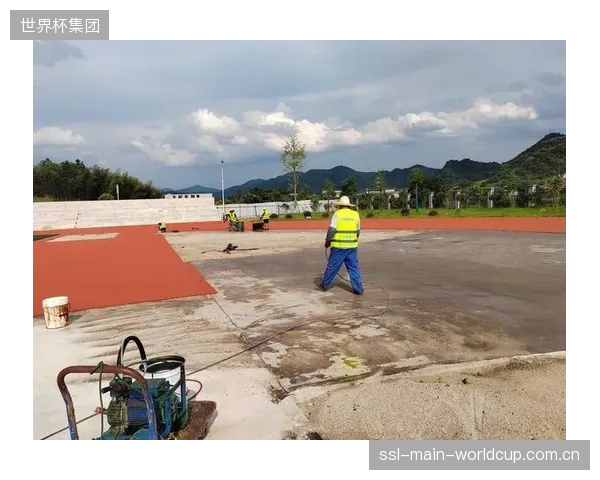 我们是否正在忽略,高压喷涂划线前,PU跑道基层处理才是质量根本? 我们是否正在忽略,高压喷涂划线前,PU跑道基层处理才是质量根本?
